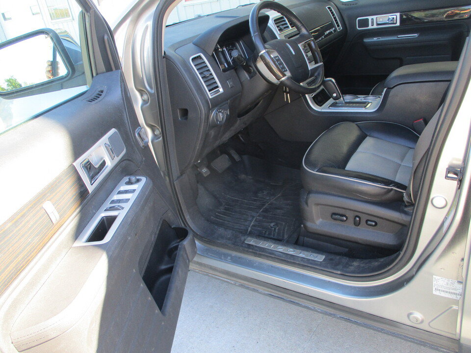 Used 2008 Lincoln MKX AWD image 9
