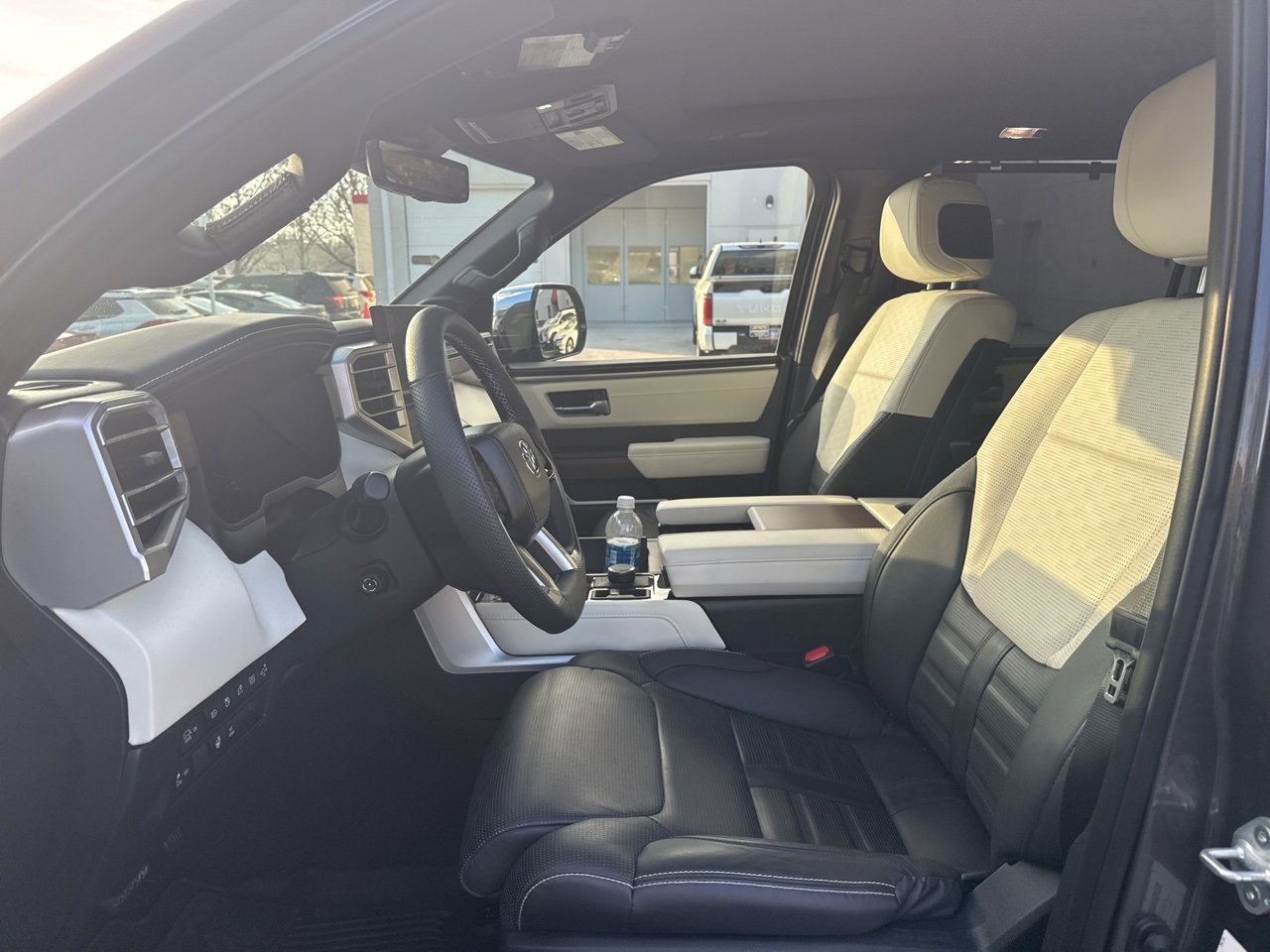 Used 2024 Toyota Sequoia Capstone image 7