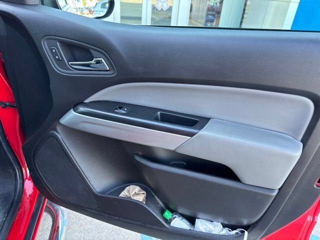Used 2015 Chevrolet Colorado LT AWD/4WD image 12