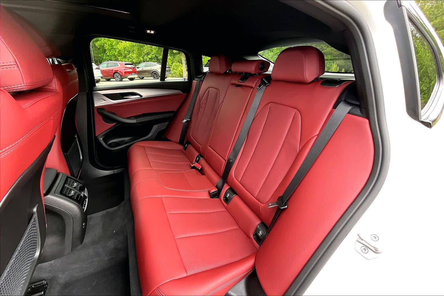 Certified 2025 BMW X4 xDrive30i AWD/4WD image 21
