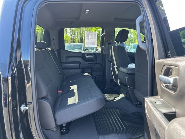Used 2024 Chevrolet Silverado 1500 Custom w/ Turbomax Blackout Package image 17