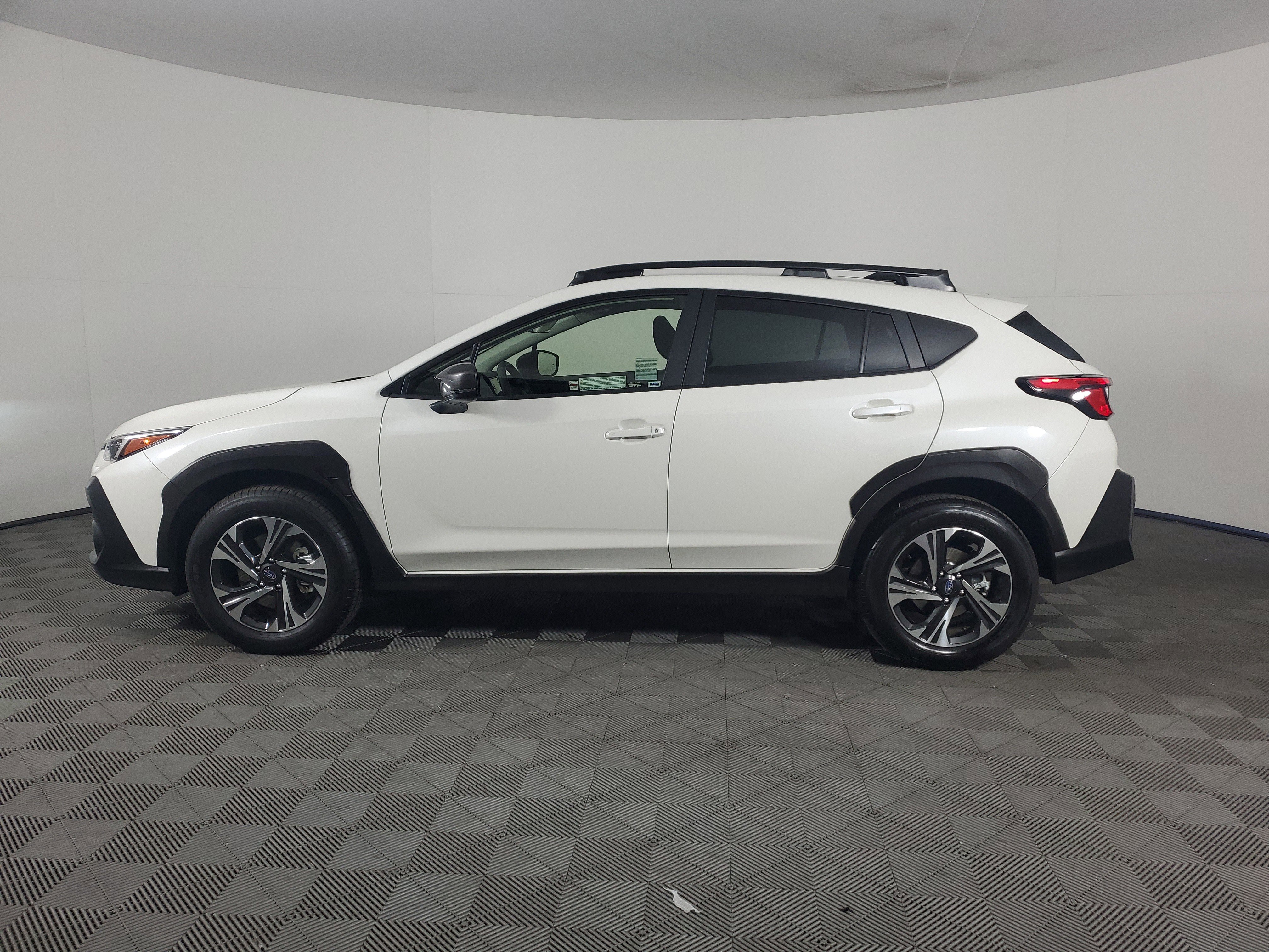 Used 2025 Subaru Crosstrek 2.5i Premium image 7
