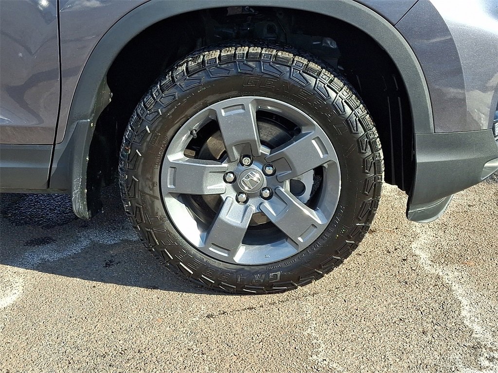 Used 2025 Honda Ridgeline TrailSport image 8
