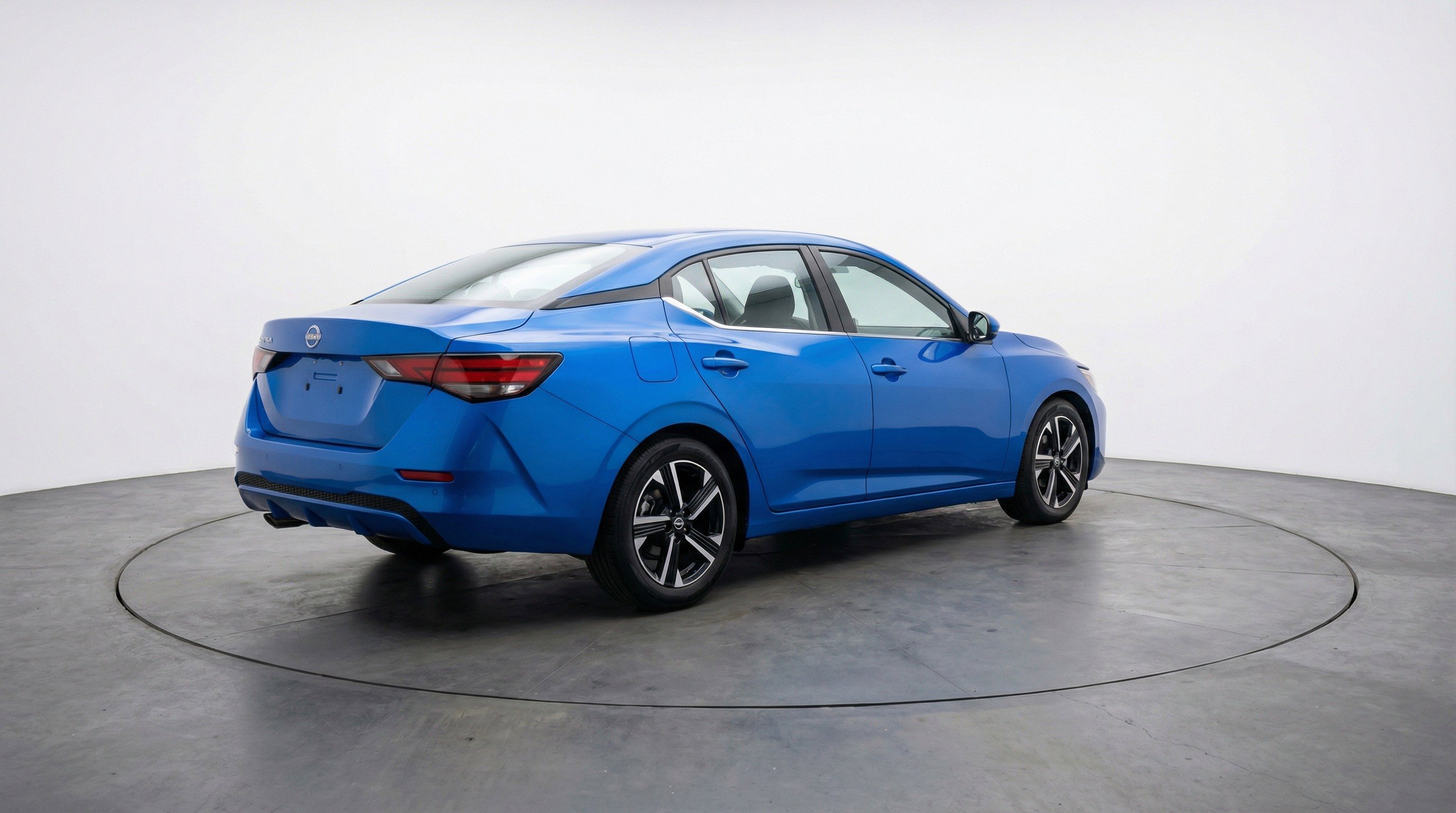 Used 2025 Nissan Sentra SV image 9