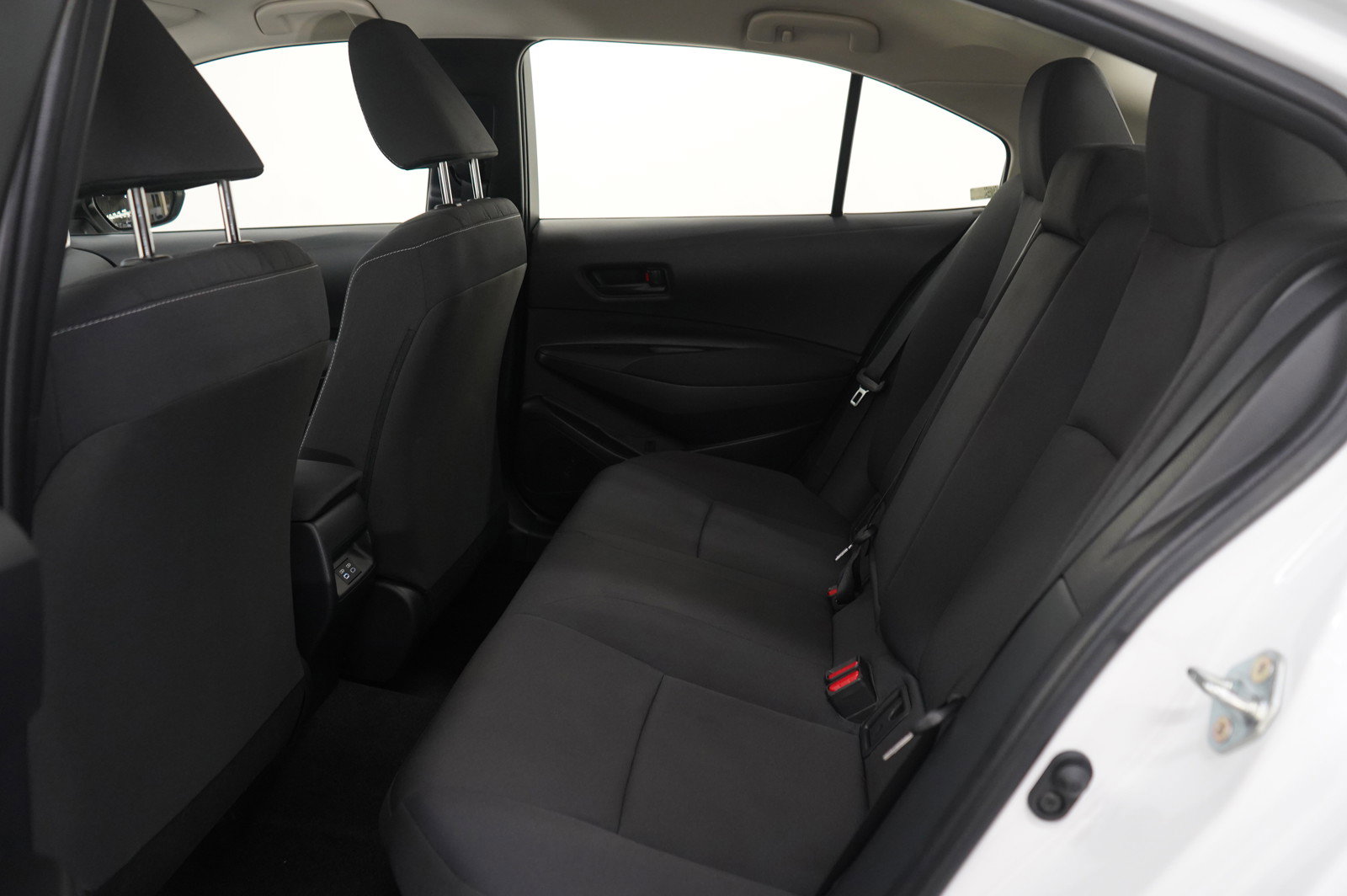 Used 2025 Toyota Corolla LE image 13