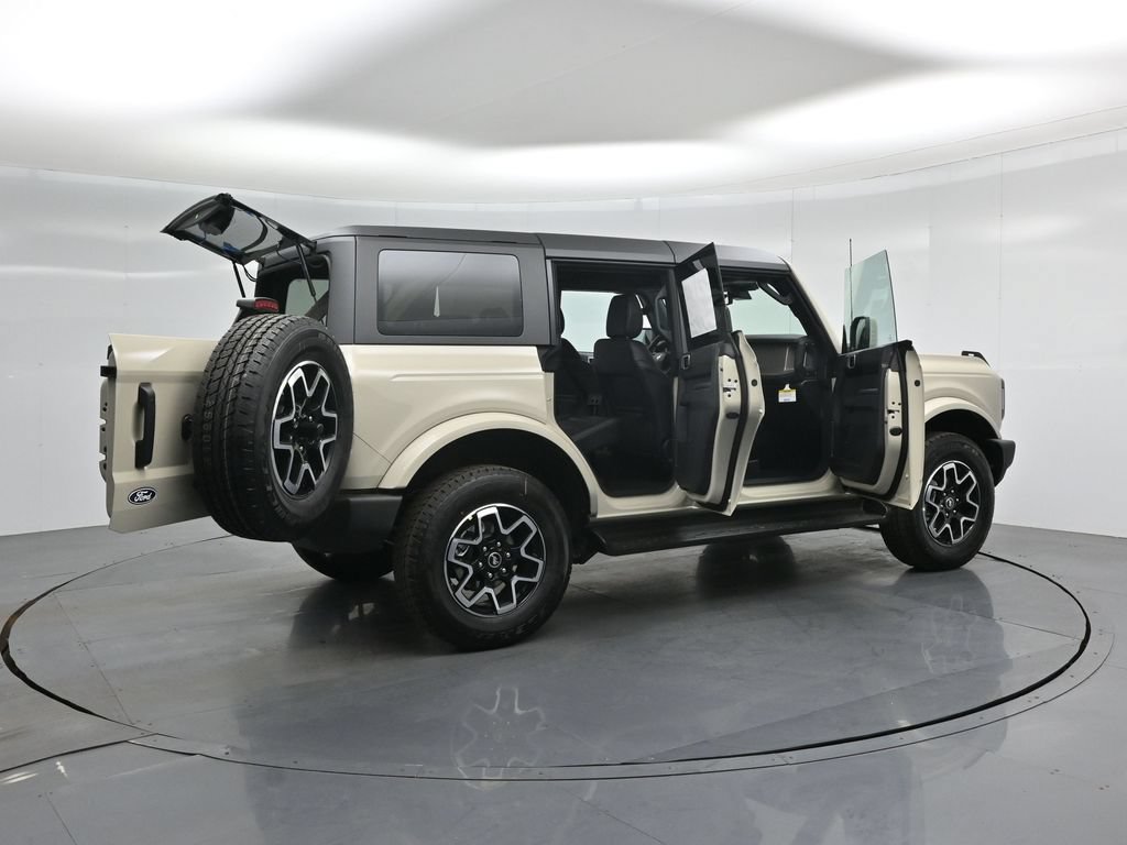 New 2026 Ford Bronco Outer Banks AWD/4WD image 5