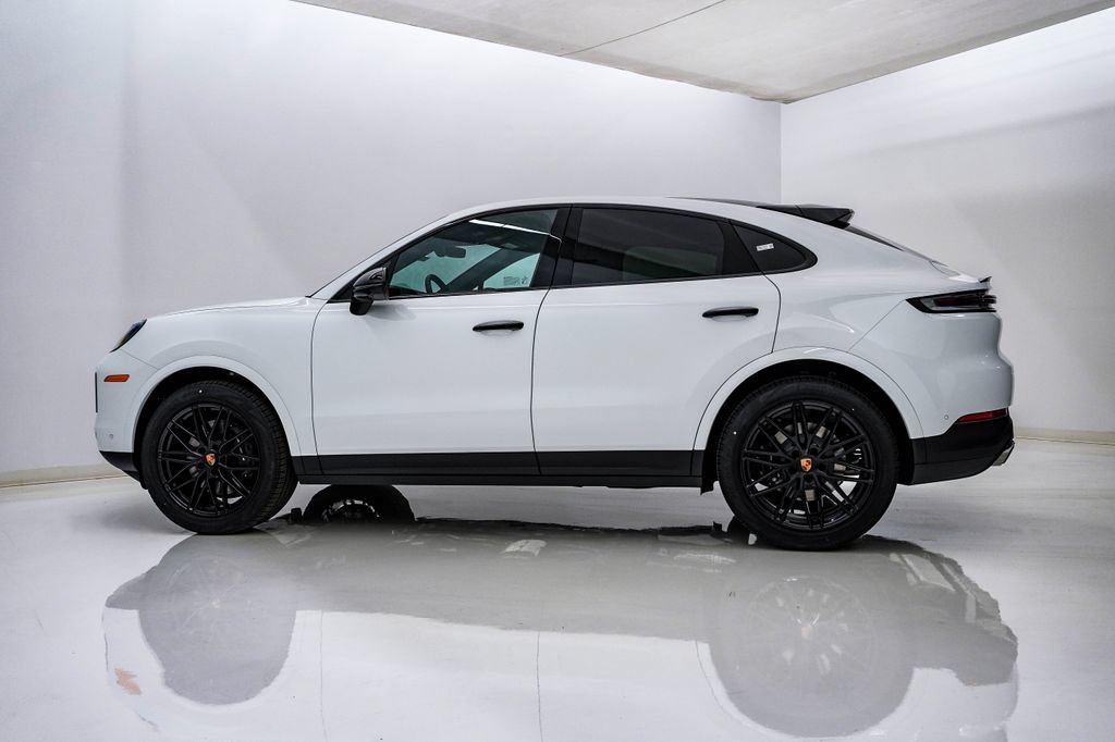 New 2026 Porsche Cayenne Coupe AWD/4WD image 2