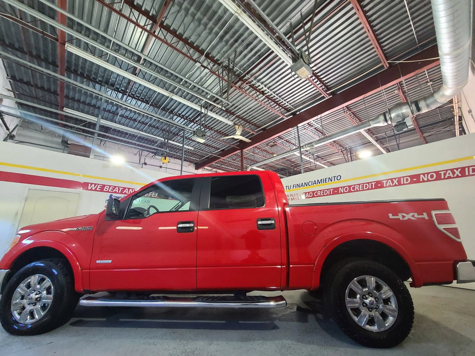 Used 2011 Ford F150 XLT w/ XLT Chrome Pkg AWD/4WD image 2
