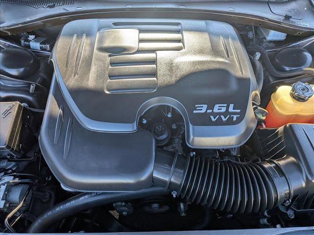 Used 2020 Chrysler 300 Limited image 24