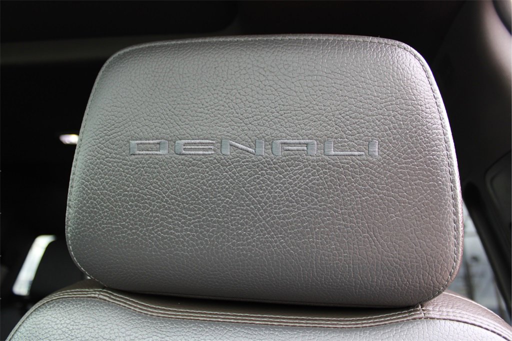 Used 2020 GMC Sierra 3500 Denali w/ Denali Ultimate Package image 18