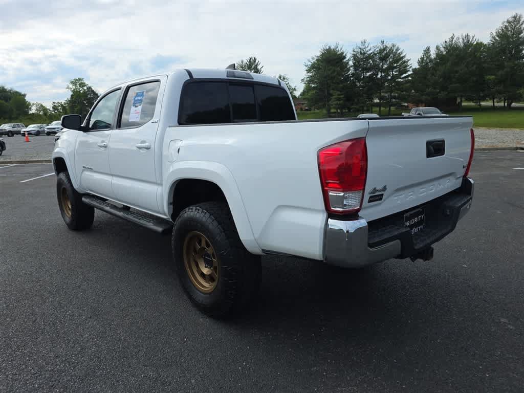 Used 2017 Toyota Tacoma SR5 w/ Tow Package AWD/4WD image 12