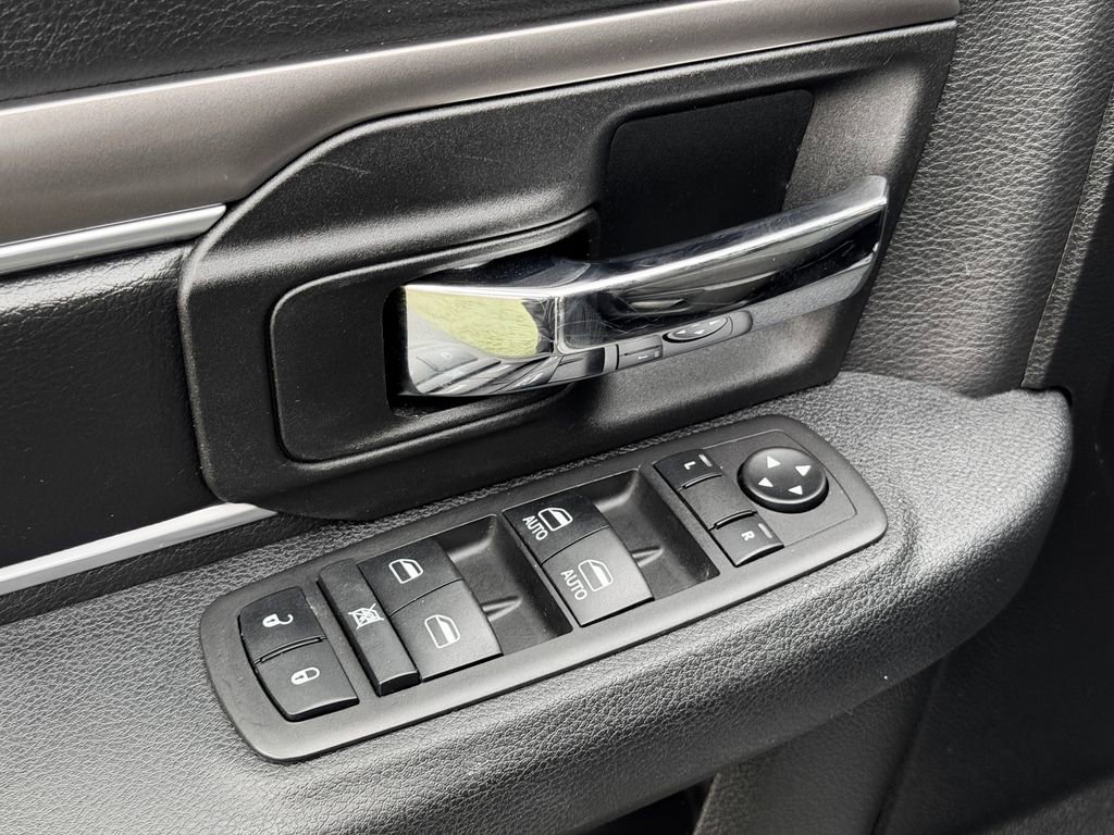 Used 2024 RAM 1500 Classic Warlock image 21