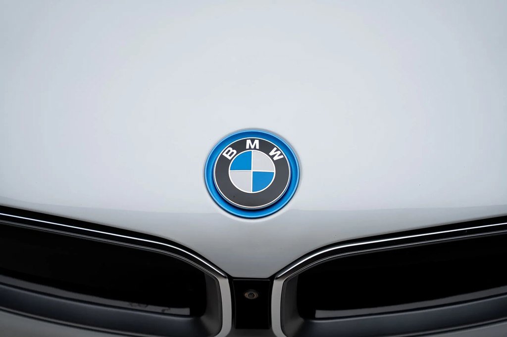 Used 2019 BMW i8 Roadster AWD/4WD image 12