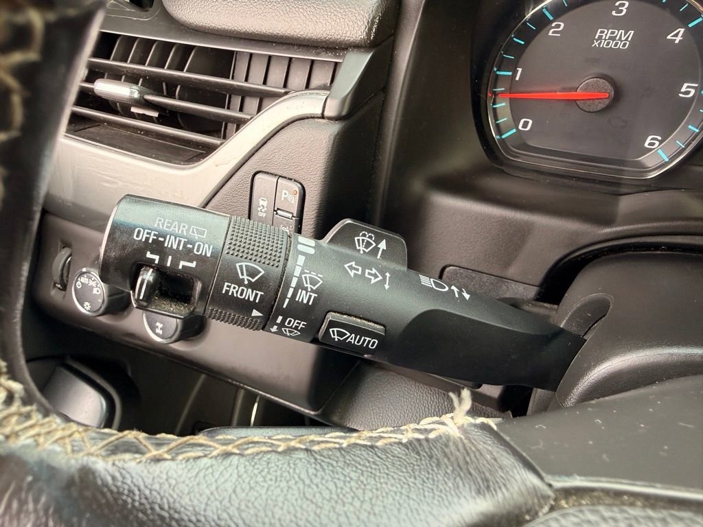 Used 2018 Chevrolet Suburban LT image 47