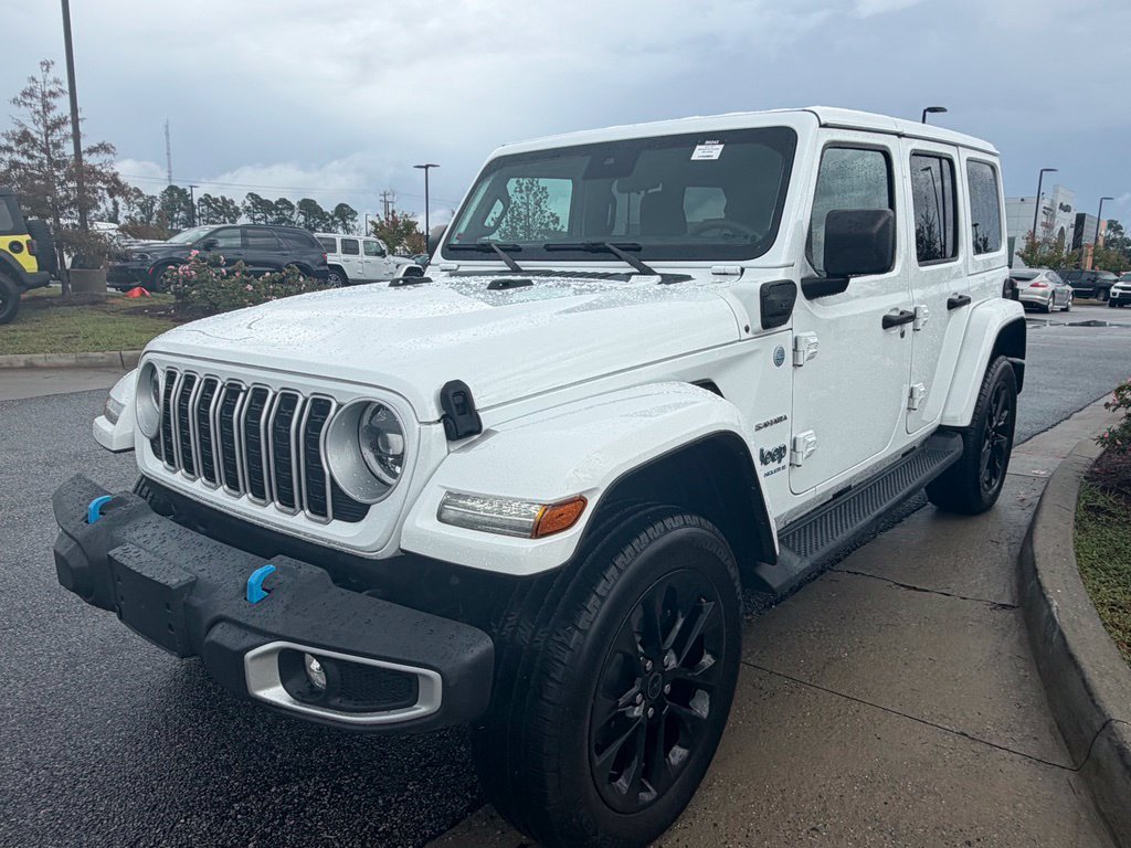Used 2024 Jeep Wrangler Unlimited Sahara AWD/4WD image 57