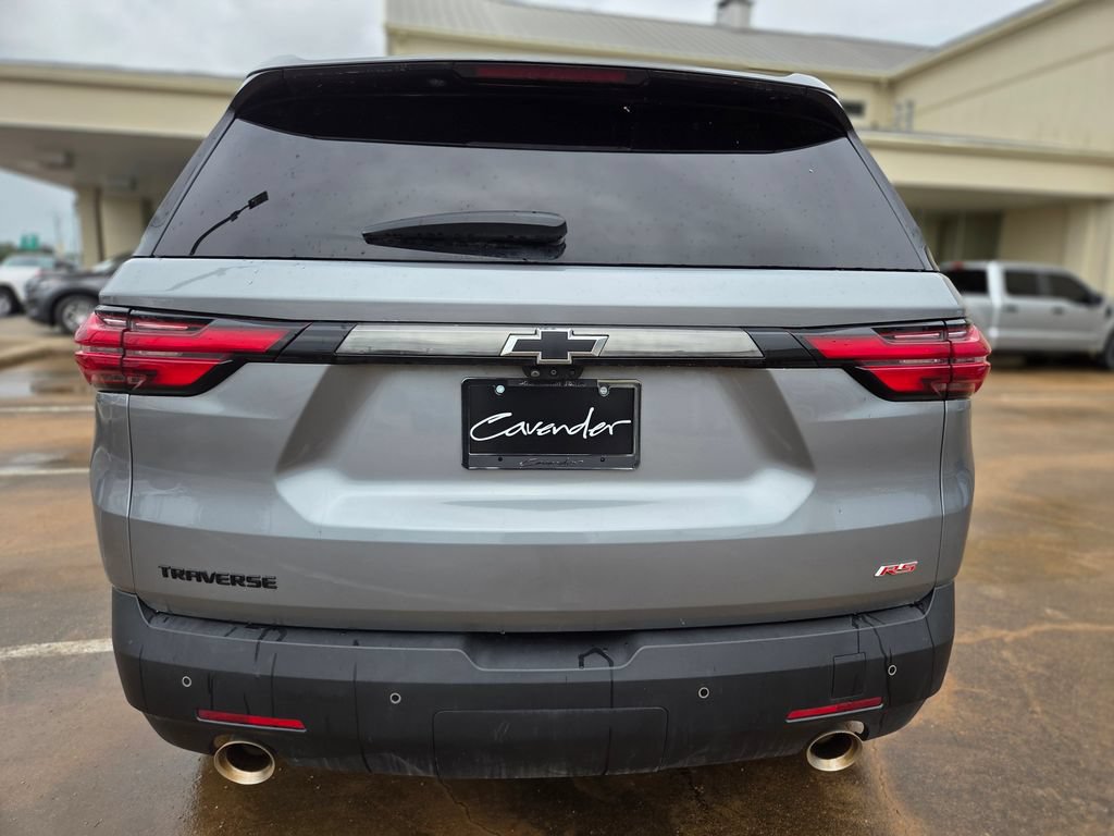 Used 2023 Chevrolet Traverse RS FWD image 6
