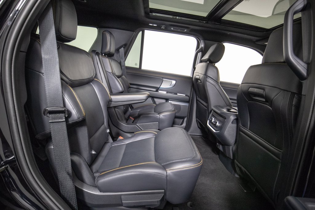 Used 2025 Ford Expedition Tremor image 12