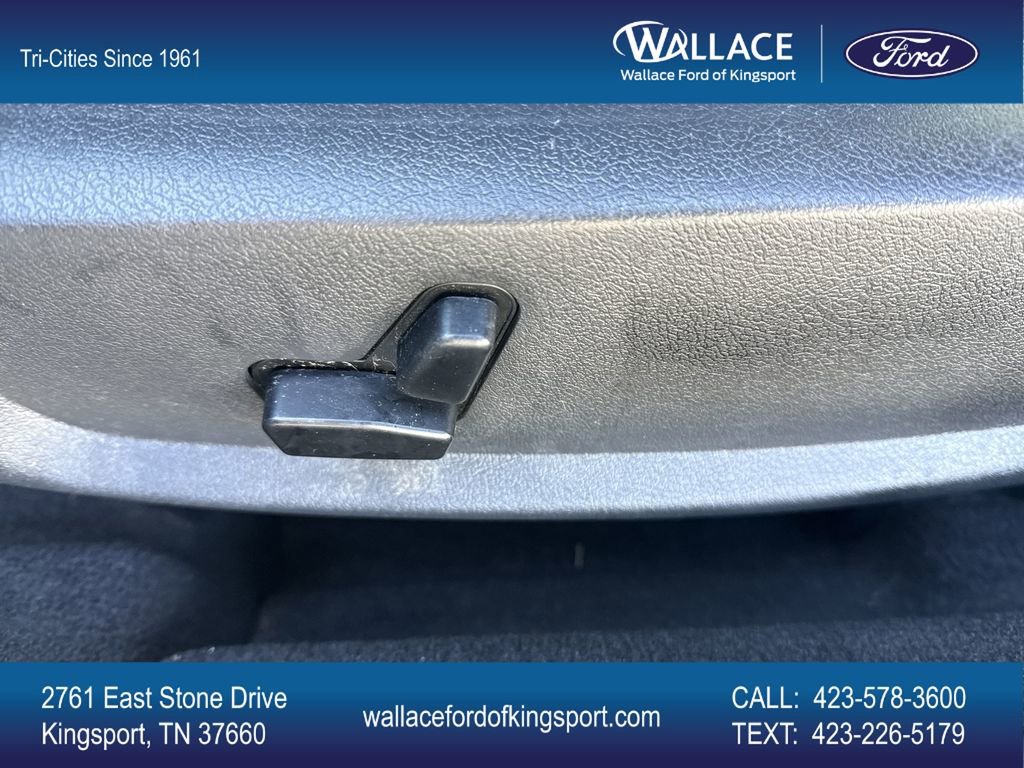 Used 2010 Dodge Challenger SE RWD image 9