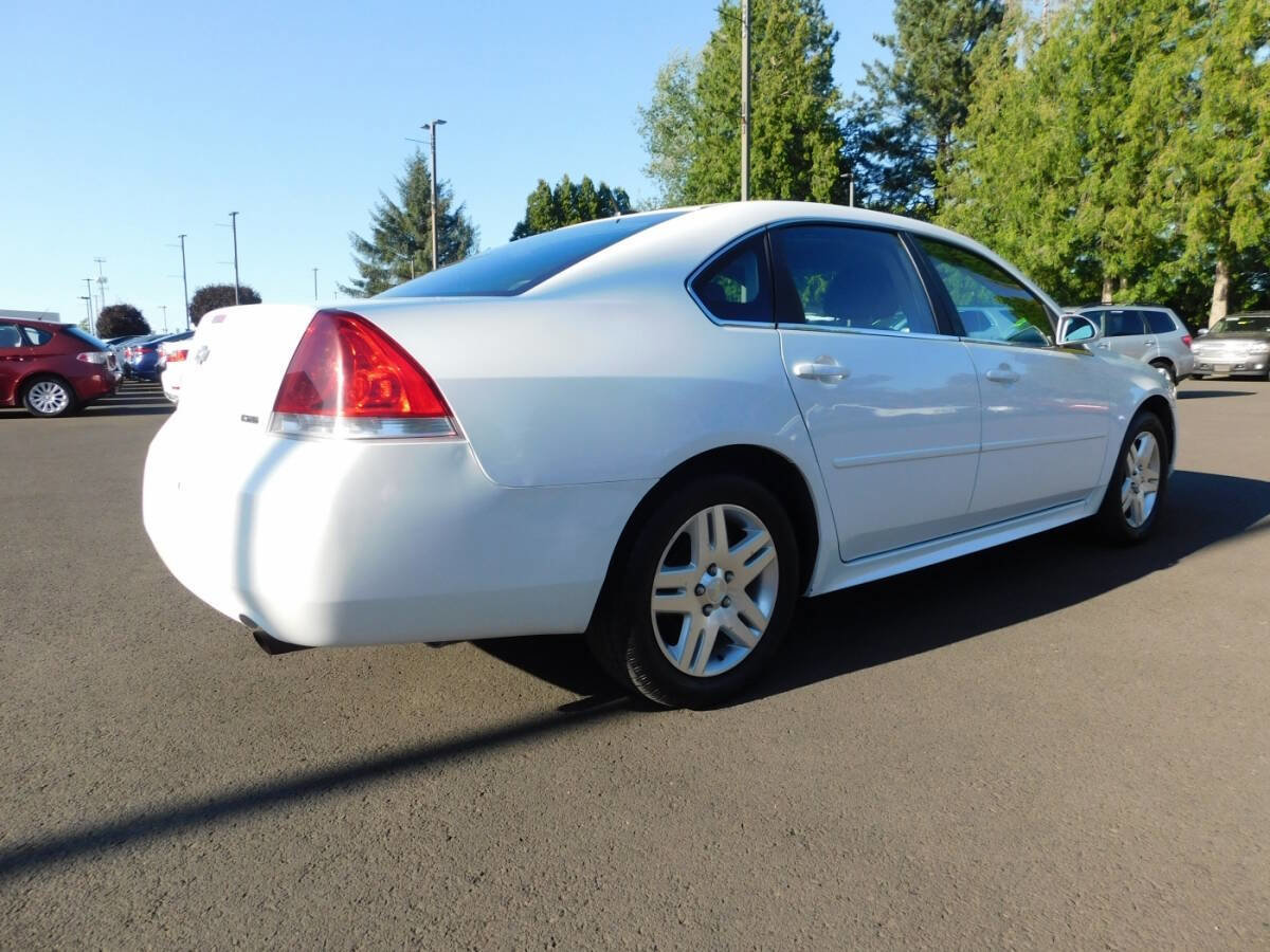 Used 2014 Chevrolet Impala LT w/ LT Sunroof Package image 2