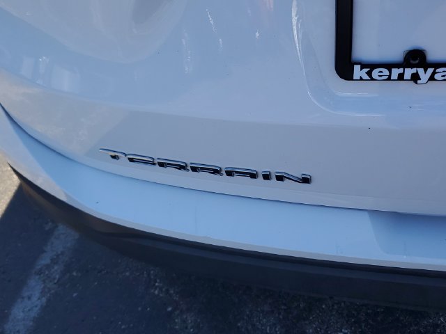 Used 2022 GMC Terrain SLE FWD image 7
