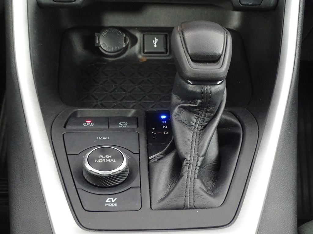 Used 2022 Toyota RAV4 LE image 35