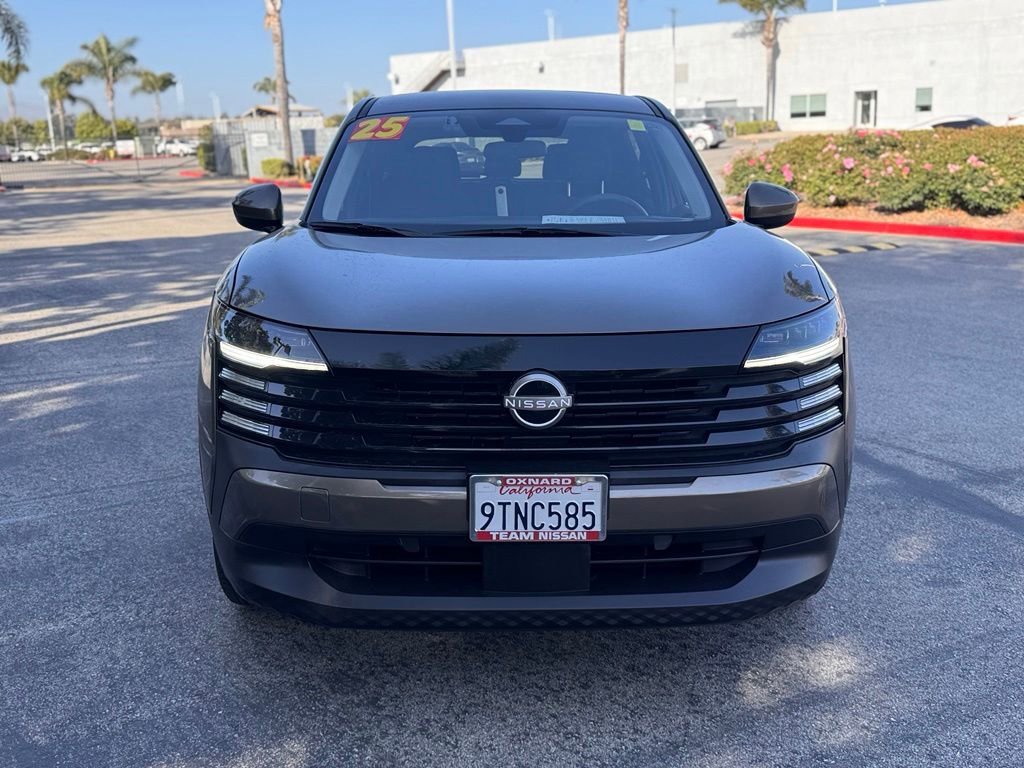 Certified 2025 Nissan Kicks SV FWD image 3