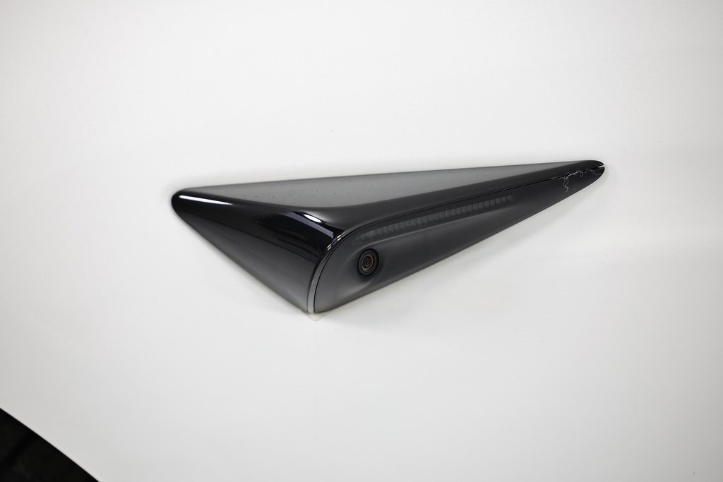 Used 2022 Tesla Model S Plaid image 6