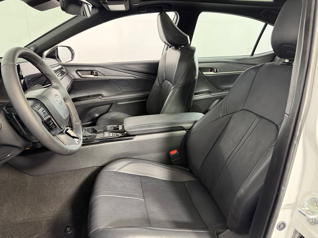 Used 2025 Toyota Camry XSE AWD/4WD image 21