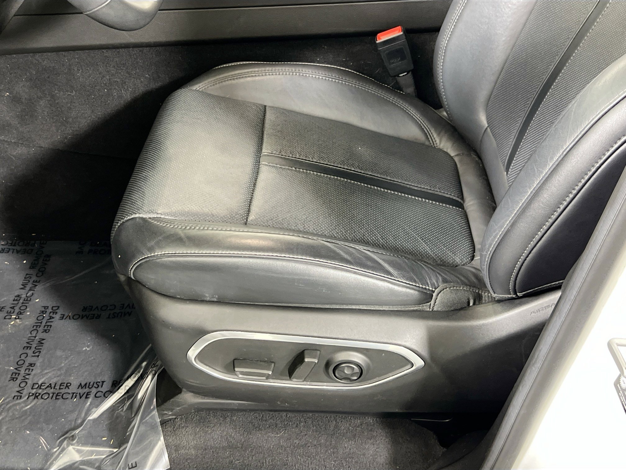 Used 2022 Jeep Wagoneer Series III w/ Rear Seat Video Group 1 image 19