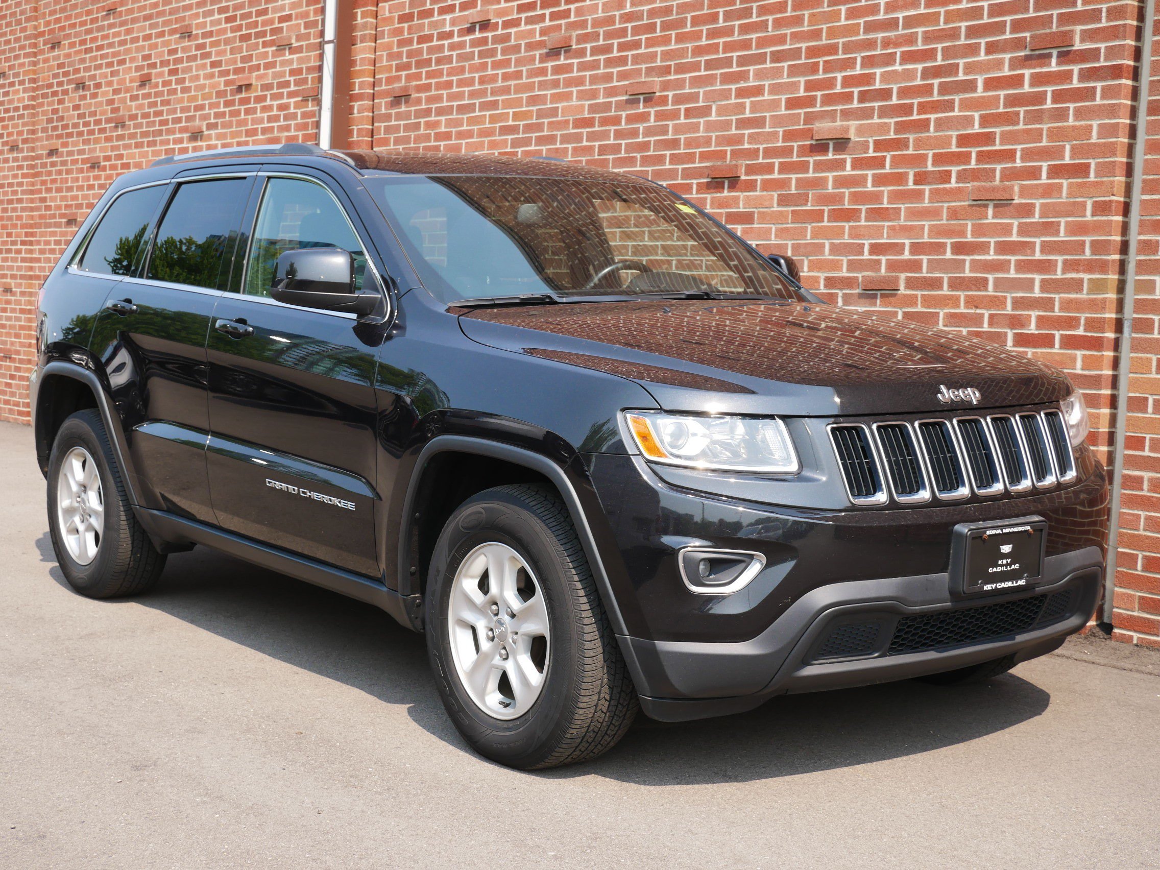 Used 2014 Jeep Grand Cherokee Laredo w/ Security & Convenience Group AWD/4WD image 27