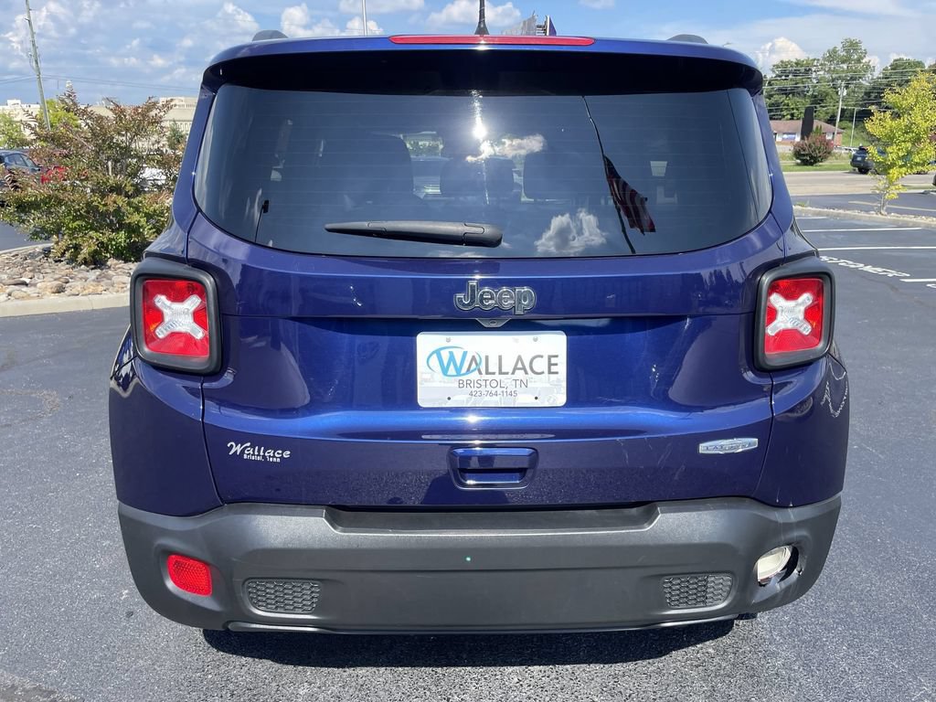 Used 2019 Jeep Renegade Latitude FWD image 5