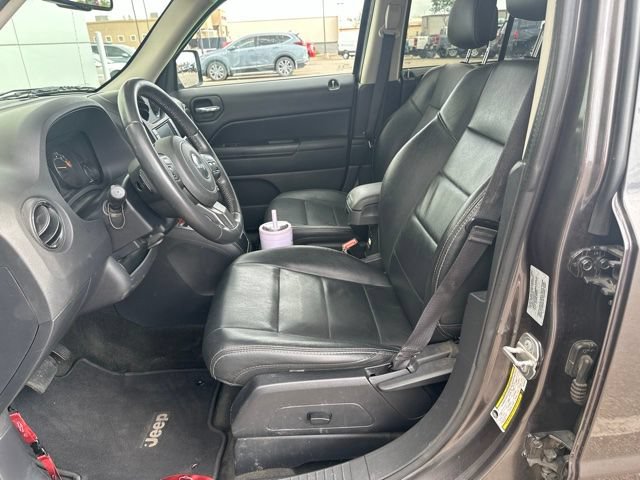 Used 2017 Jeep Patriot High Altitude FWD image 6