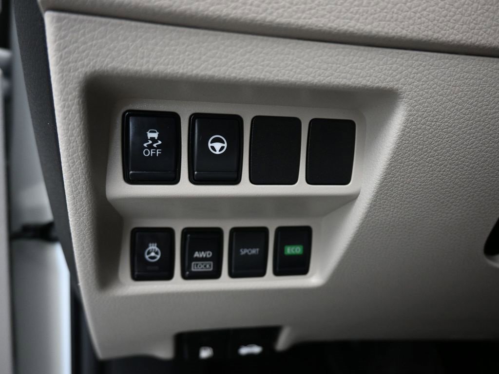 Used 2022 Nissan Rogue Sport SV w/ Technology Package image 24