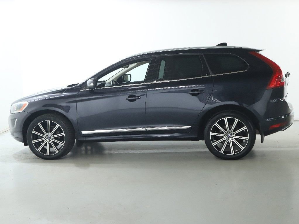Used 2017 Volvo XC60 T6 Inscription w/ Climate Package image 39