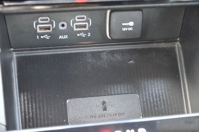 Used 2023 Jeep Grand Cherokee L Laredo image 29