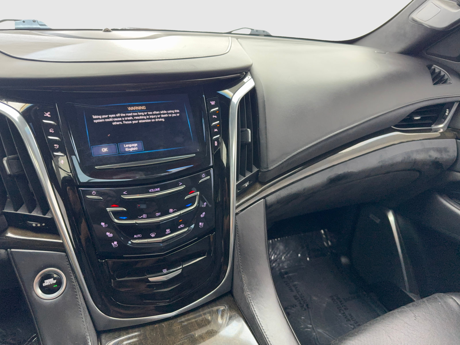 Used 2016 Cadillac Escalade Platinum AWD/4WD image 24
