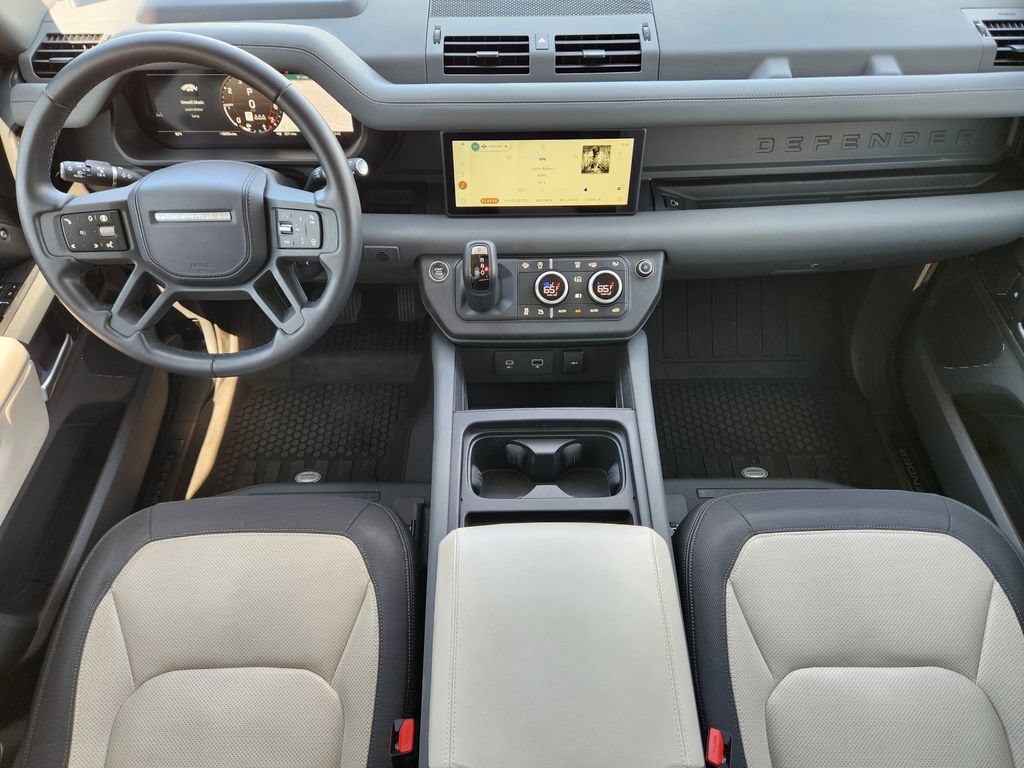 Used 2024 Land Rover Defender 110 X-Dynamic SE AWD/4WD image 26