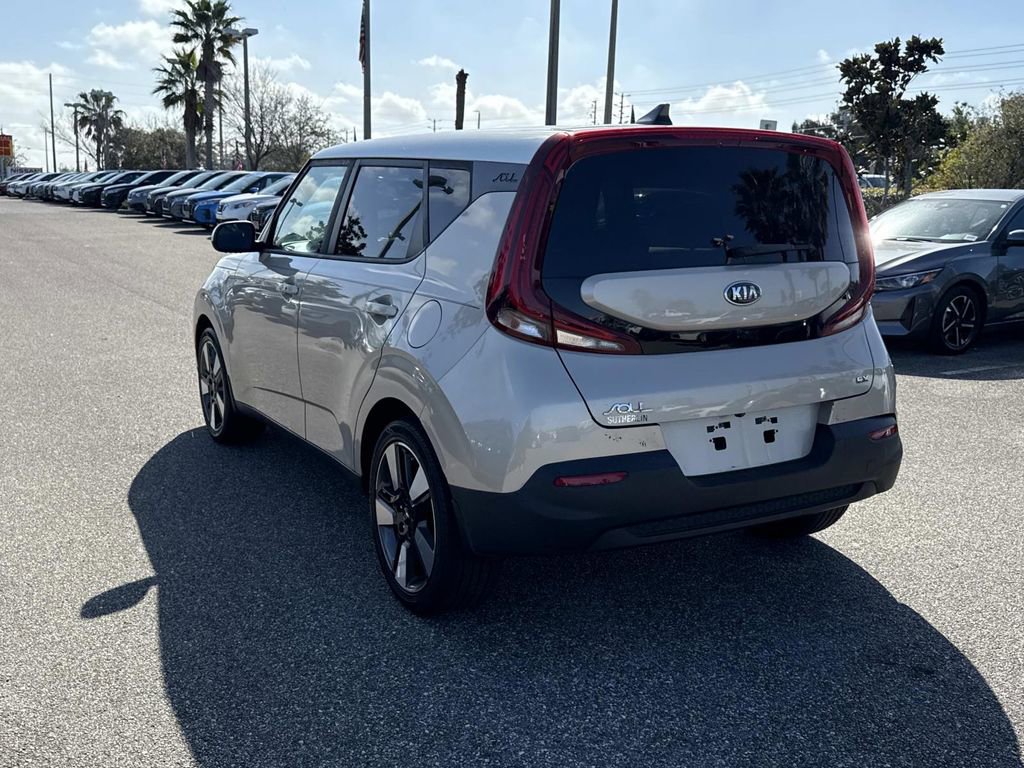 Used 2020 Kia Soul EX image 6