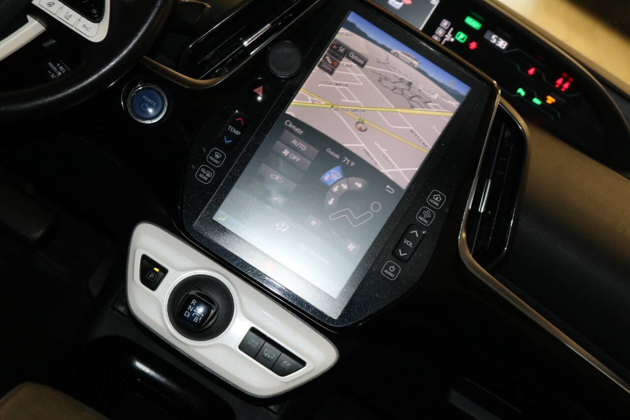 Used 2017 Toyota Prius Prime Advanced image 46