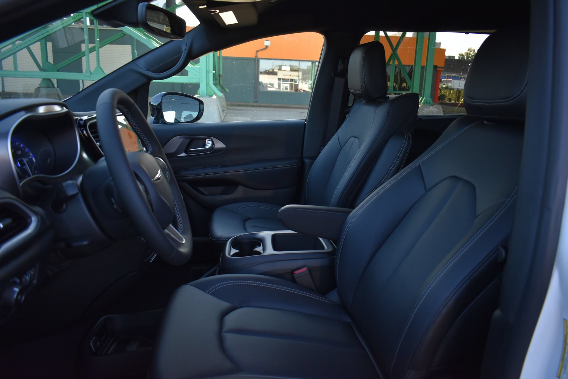 New 2026 Chrysler Pacifica Select FWD image 13