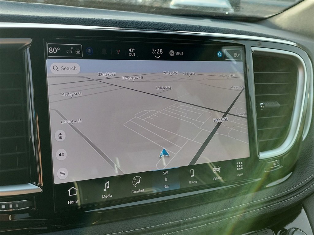 New 2026 Chrysler Pacifica Limited image 29