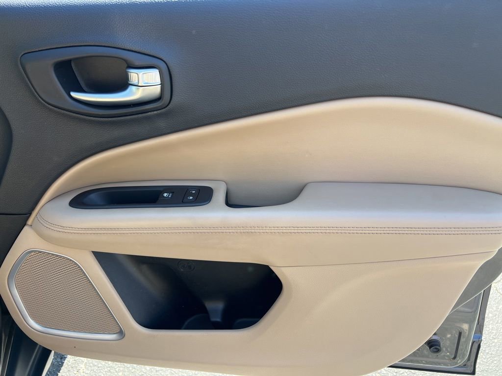 Used 2017 Jeep Compass Sport w/ Tech Group image 27