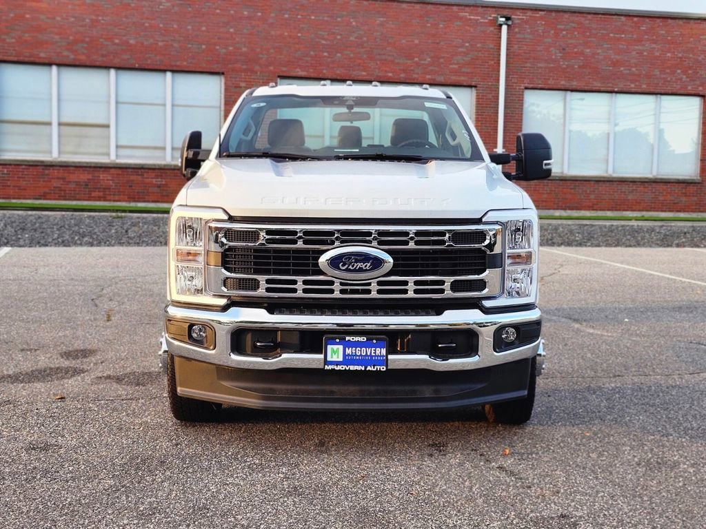 New 2025 Ford F350 XL w/ XL Chrome Package image 4