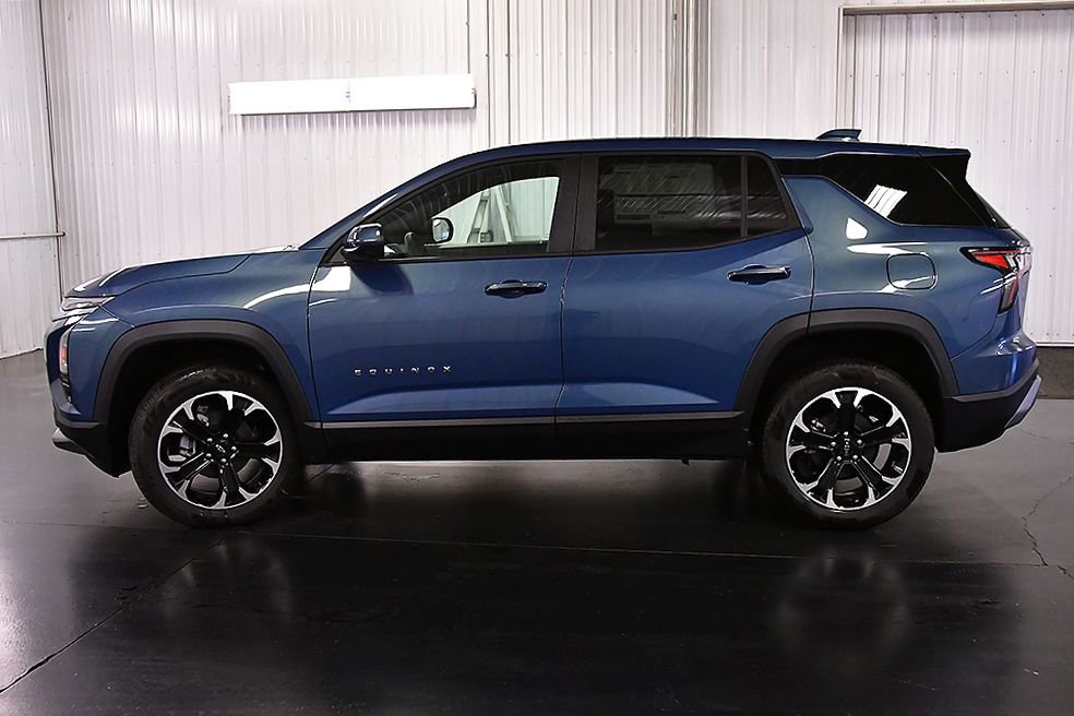 New 2026 Chevrolet Equinox LT image 4