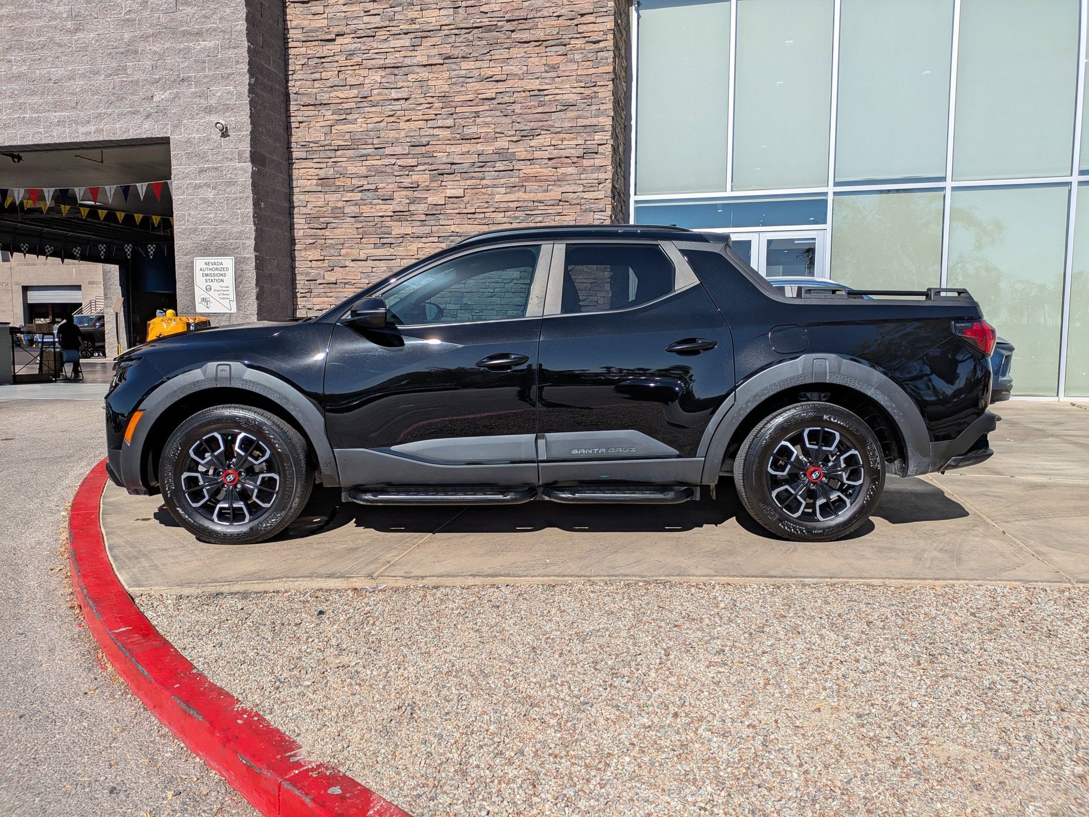 Used 2024 Hyundai Santa Cruz XRT image 2