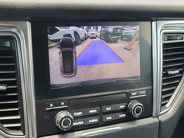 Used 2018 Porsche Macan Sport Edition AWD/4WD image 27