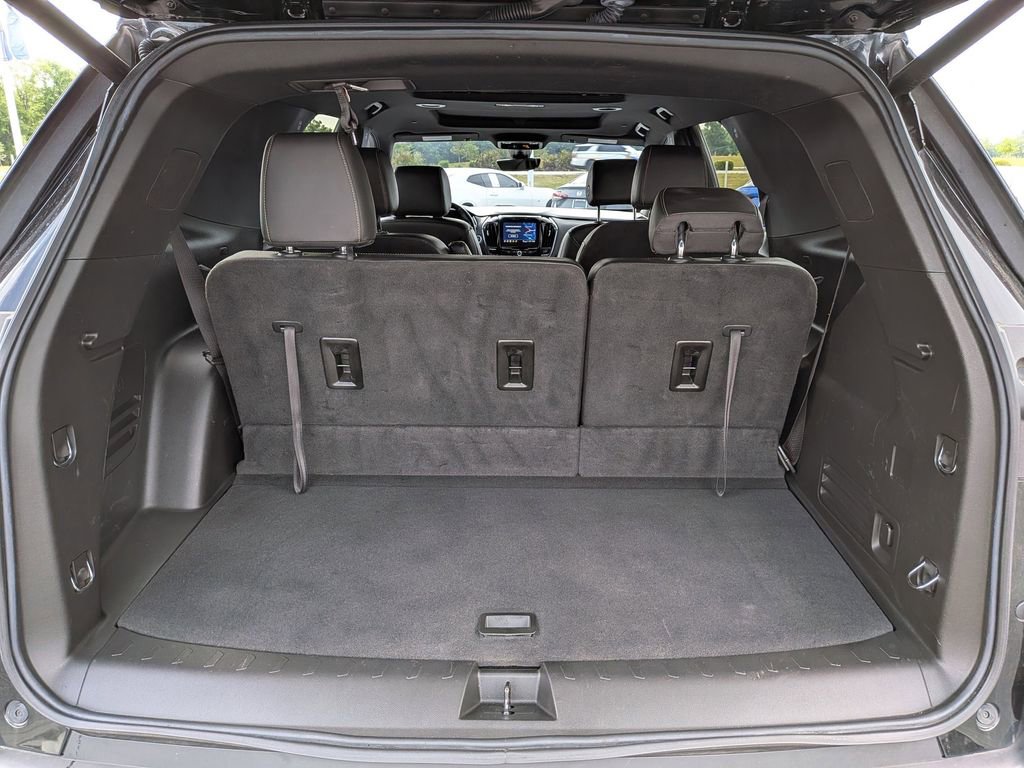 Used 2023 Chevrolet Traverse LT w/ LT Premium Package AWD/4WD image 15