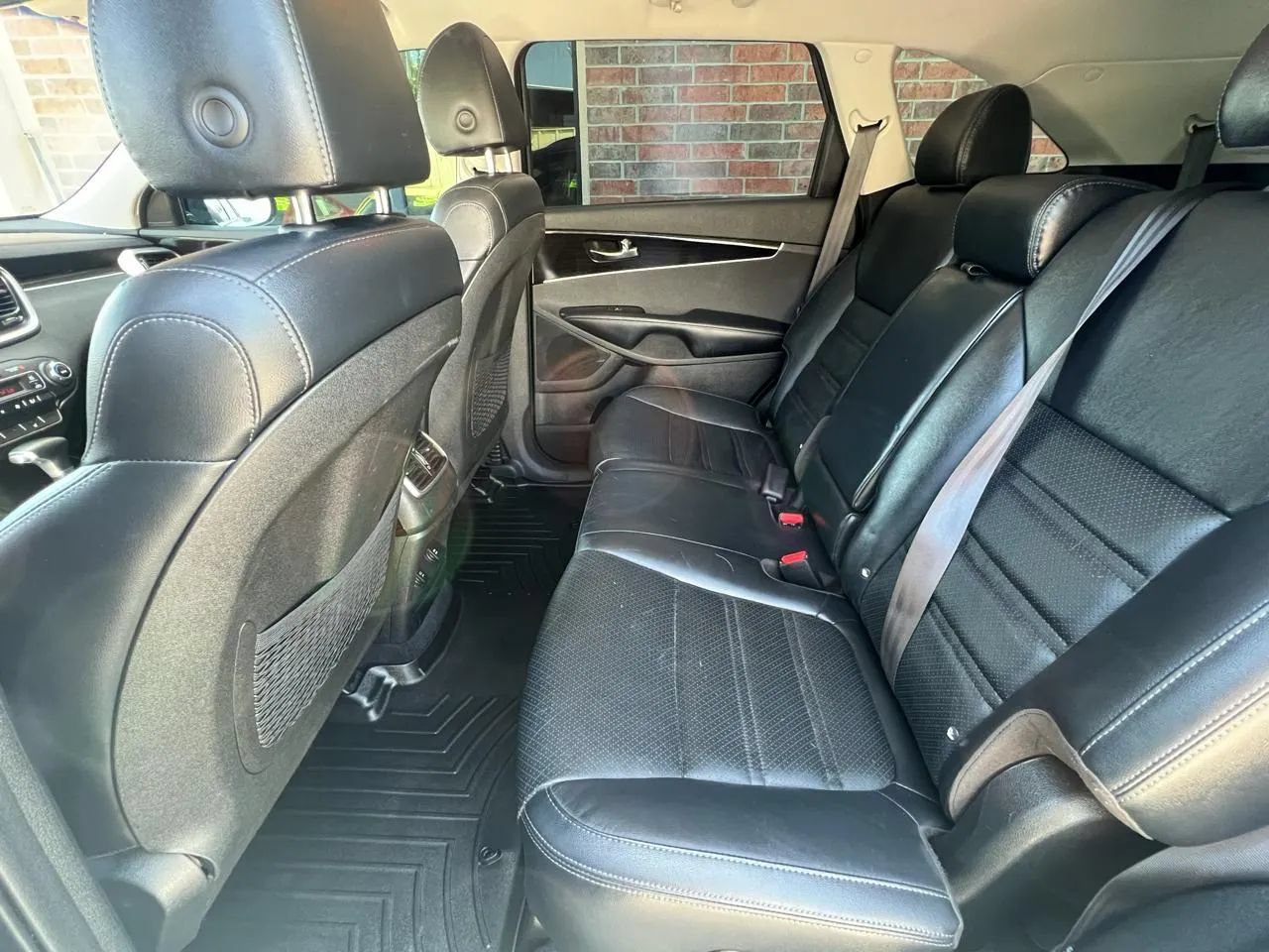 Used 2019 Kia Sorento EX FWD image 39