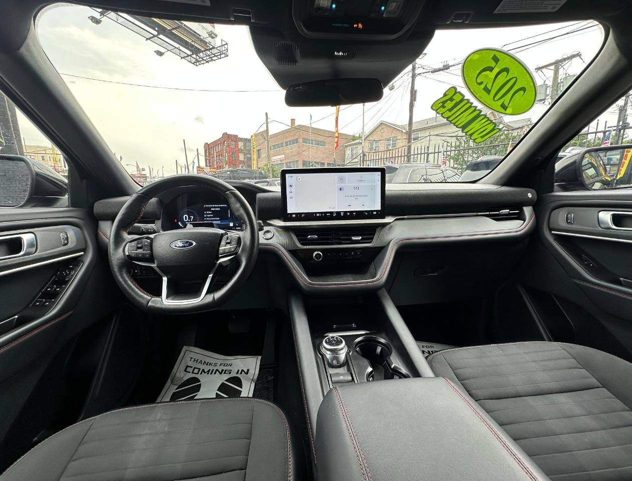Used 2025 Ford Explorer ST-Line w/ ST-Line Street Pack AWD/4WD image 10