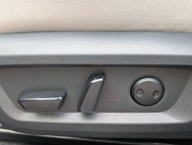 Used 2025 Nissan Rogue SV AWD/4WD image 20